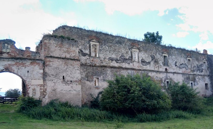 Ruinele Castelul Martinuzzi, Vințu de Jos, Romania, Romania